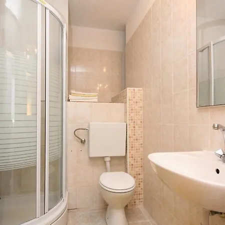 Apartment By The Sea Okrug Donji, Ciovo - 6859